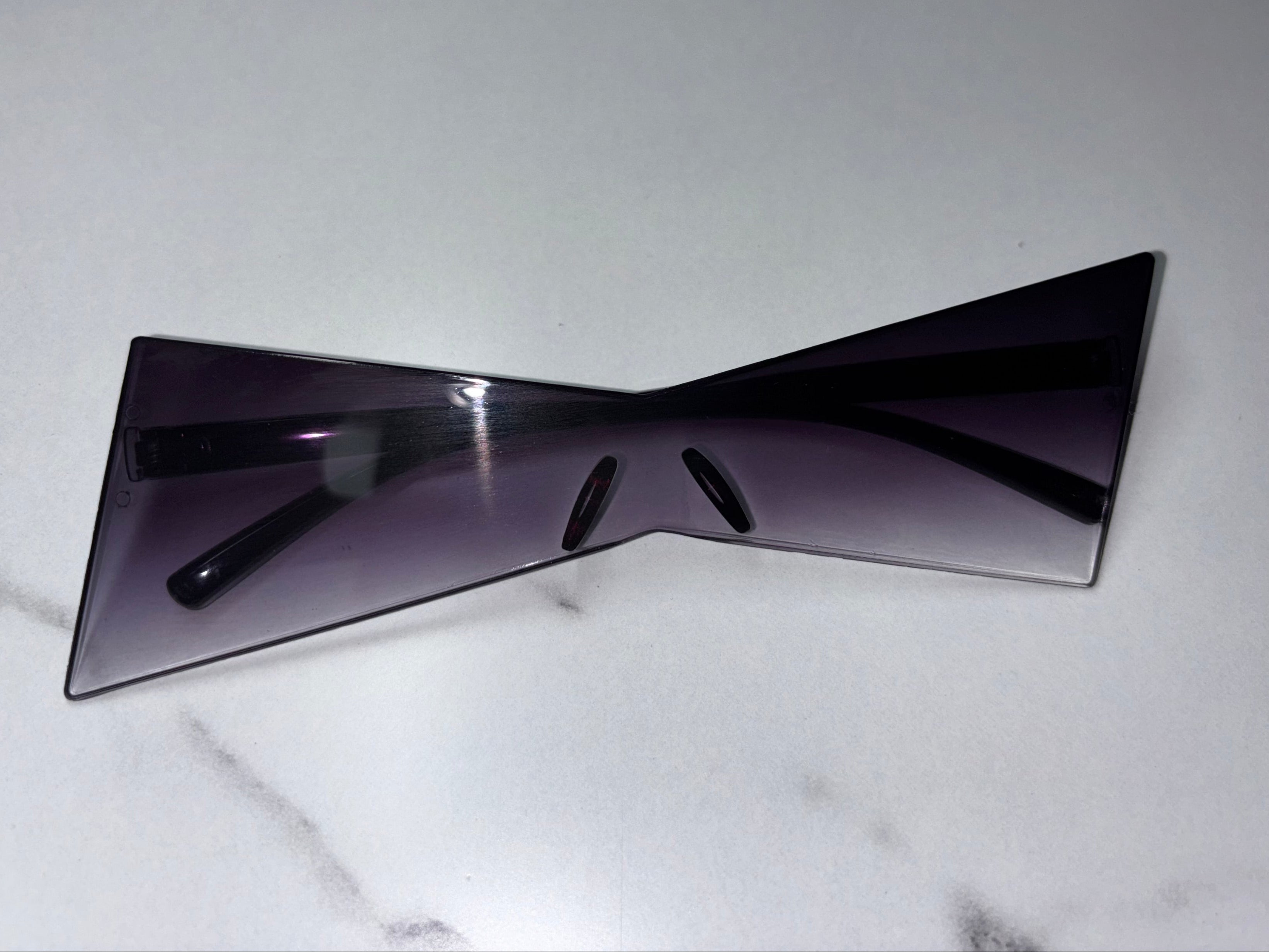 Chromatic Edge Shades